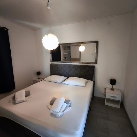 Apartments Marija Dugi Rat Δωμάτιο φωτογραφία
